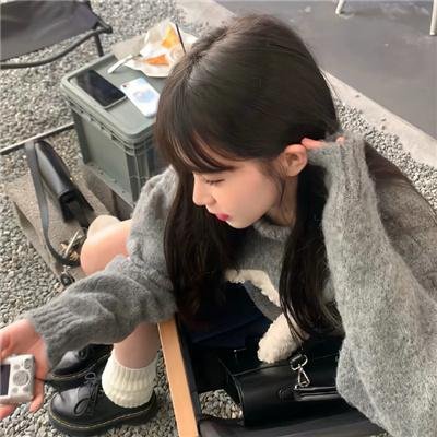 腼腆英雄